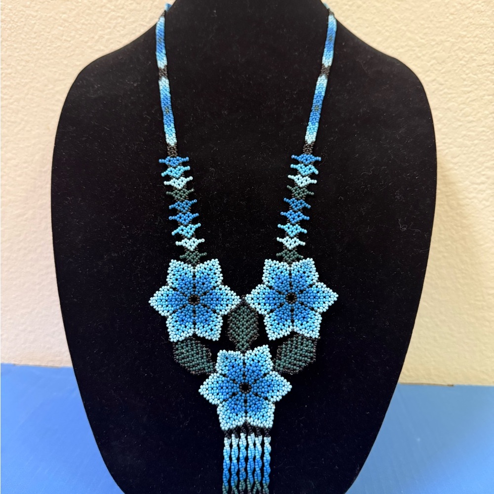 Artesanal Blue Beaded Floral Statement Necklace